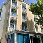 Hotel Blue Ribbon