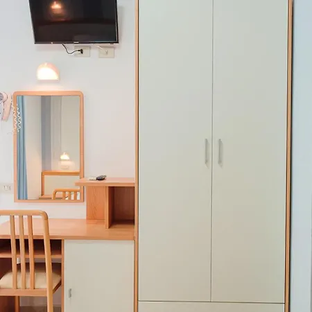 فندق Blue Ribbon 2*