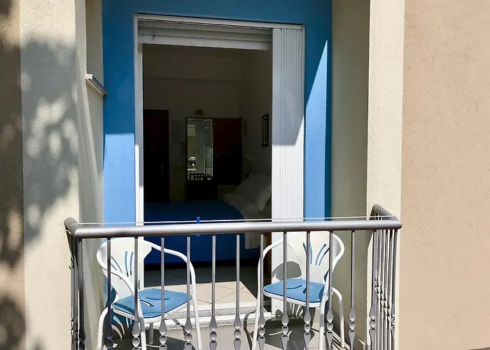 Blue Ribbon Hotel