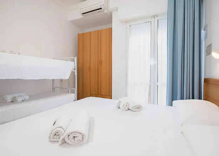 Blue Ribbon Hotel 2*