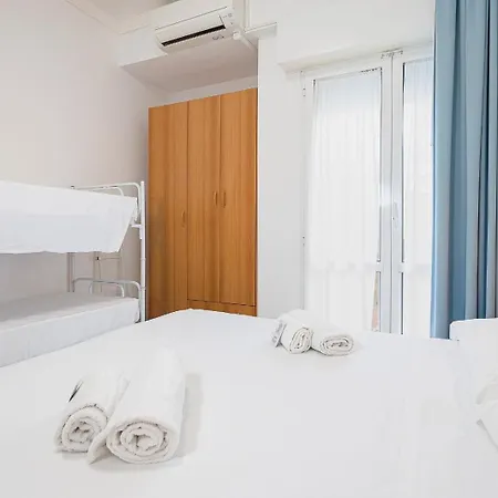 Blue Ribbon Hotel 2*