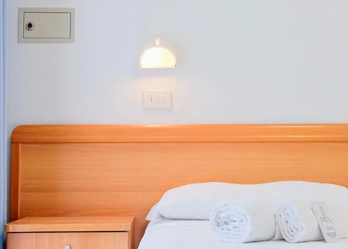 Blue Ribbon Hotel 2*